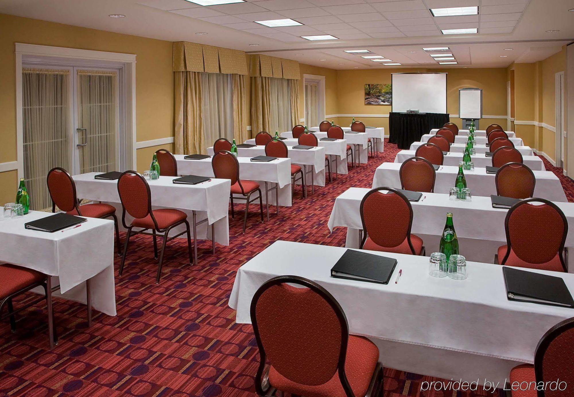 Residence Inn By Marriott Gravenhurst Muskoka Wharf מראה חיצוני תמונה